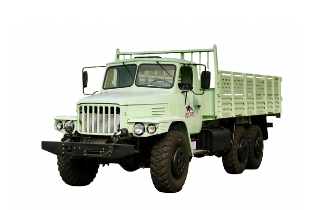 6×6经典EQ2100E6D军车_六驱245尖头140运输车_190马力长头载货车越野专用卡车
