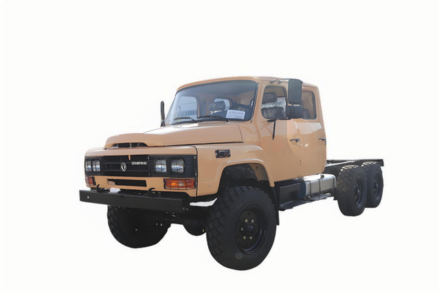 EQ2082双排尖头越野卡车底盘_定制6*6六驱长头越野底盘_东风170马力改装底盘出口