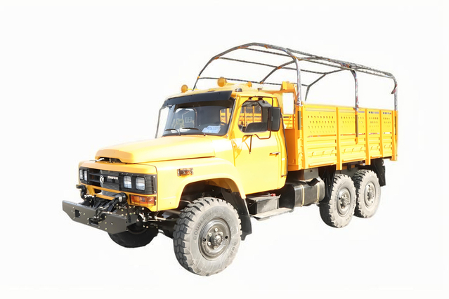 EQ2082越野专用卡车_东风2.5吨小钢炮六驱240载货170马力_6*6经典25Y尖头工程运输车