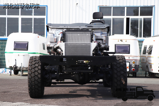 4×4定制性四驱越野专用底盘_前5吨后7吨全驱动四类底盘_四驱后单胎双桥车