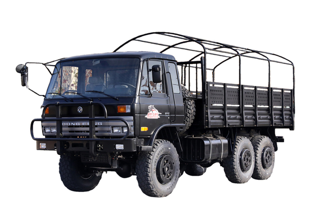 190马力EQ2102G越野专用卡车带篷杆_六驱245尖头140运输车厂家_6×6东风经典210马力长头军车载货运兵车配置