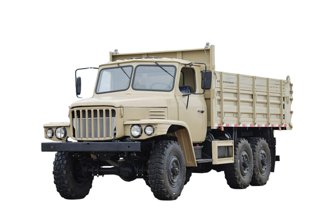 升级EQ2082越野专用卡车_东风2.5吨小钢炮六驱240载货170马力_6*6经典25Y工程运输车