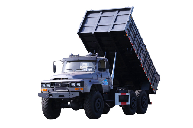 190马力EQ2100E6D新款越野专用自卸_六驱245尖头140运输车_6×6经典长头军车翻斗