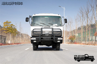 六驱30座越野型客车_东风190马力城乡村村通中巴车_6*6森林武警消防运兵车