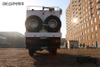 四驱EQ2070越野底盘改装房车_190马力4×4二吨半柴油运兵车旅居车_东风153个性化定制