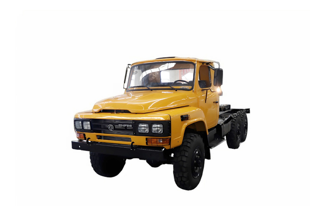 大玻璃2.5吨小钢炮EQ2082底盘_新色东风240越野卡车170马力配置_6*6经典25Y专用车底盘