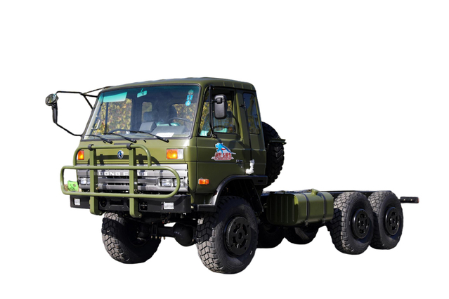 配置190马力EQ2102G越野专用卡车底盘_六驱245尖头140运输车价格_6×6东风经典210马力长头军车载货运兵车二类平台配置