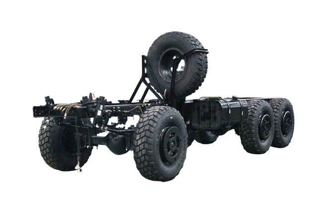 190马力EQ2102G越野专用卡车三类底盘_六驱245尖头140运输车_6×6东风经典210马力长头军车载货运兵车二类平台