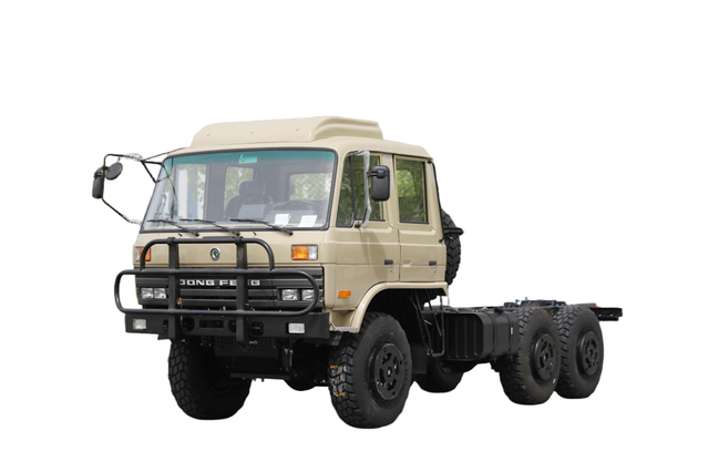 190马力EQ2102NJ带顶置空调双排越野专用卡车底盘价格_六驱246平头153运输车厂家_6×6东风经典210军车载货运兵车二类平台配置