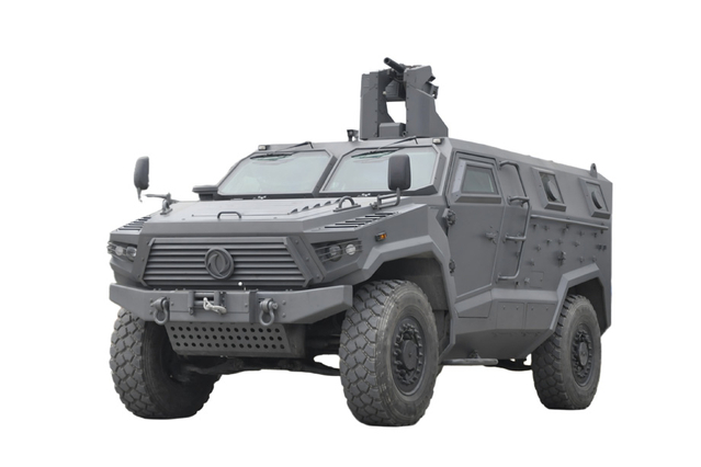 东风4×4康明斯210马力越野专用装甲突击车厂家电话_可定制4×2厢式/载货/运兵车出口_潍柴/玉柴消防警用防护独立悬架报价